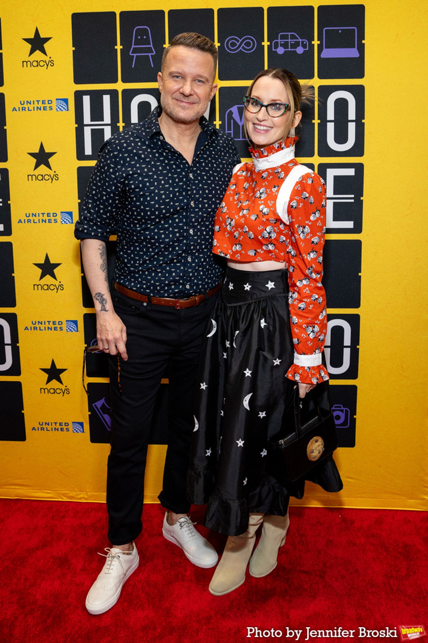 Photos: Stars Walk the Red Carpet on Opening Night of HOW TO DANCE IN OHIO  Image