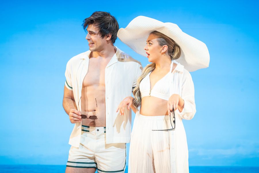 Photos/Video: First Look at the UK and Ireland Tour of I SHOULD BE SO LUCKY Image