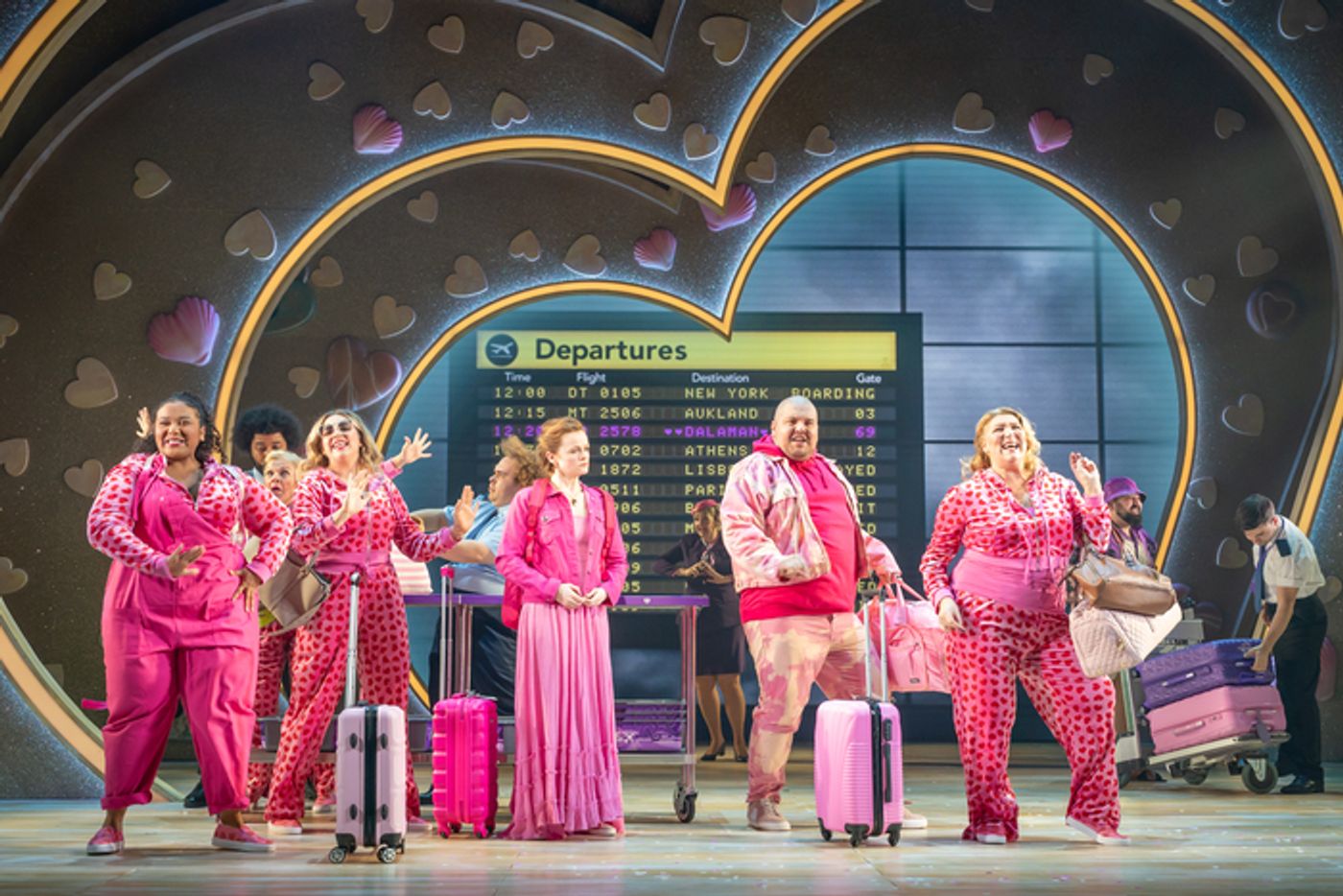 Photos/Video: First Look at the UK and Ireland Tour of I SHOULD BE SO LUCKY  Image