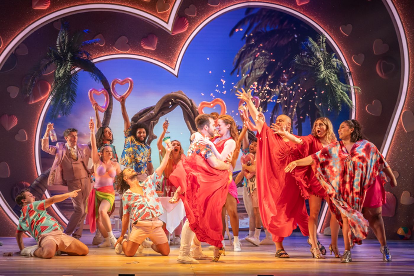 Photos/Video: First Look at the UK and Ireland Tour of I SHOULD BE SO LUCKY  Image