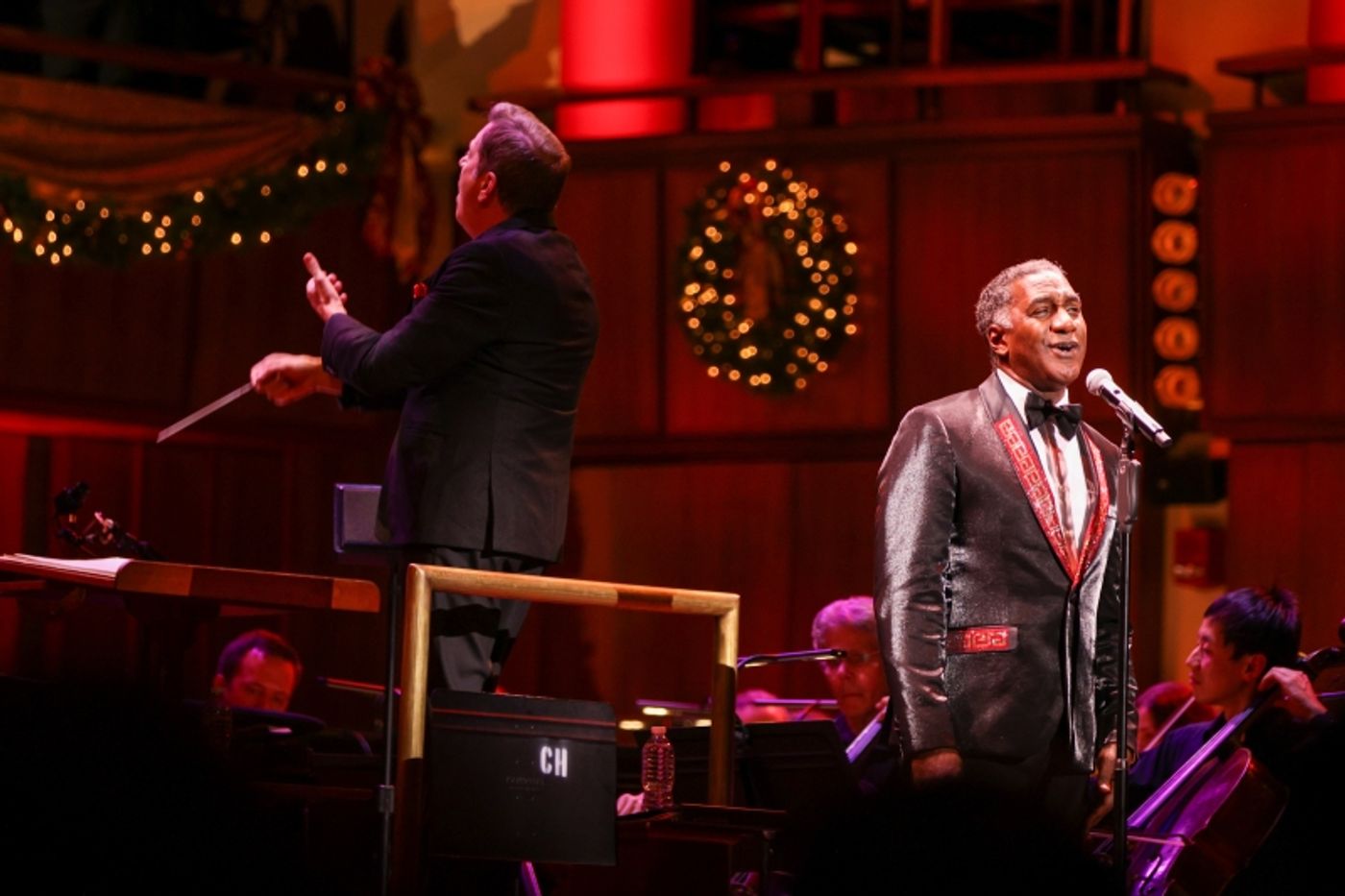 Review: A HOLIDAY POPS! With Norm Lewis at the Kennedy Center  Image