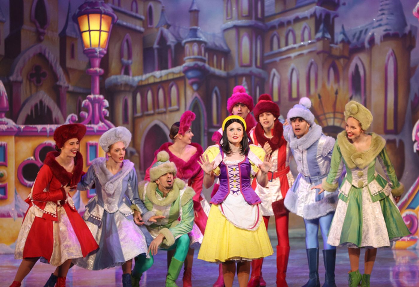 Photos: Get a First Look at SNOW WHITE AND THE SEVEN DWARFS at Southampton's Mayflower Theatre Photos: Get a First Look at SNOW WHITE AND THE SEVEN DWARFS at Southampton's Mayflower Theatre Image