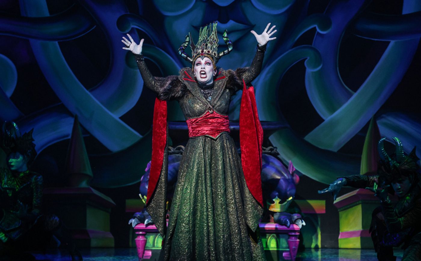 Photos: Get a First Look at SNOW WHITE AND THE SEVEN DWARFS at Southampton's Mayflower Theatre Photos: Get a First Look at SNOW WHITE AND THE SEVEN DWARFS at Southampton's Mayflower Theatre Image