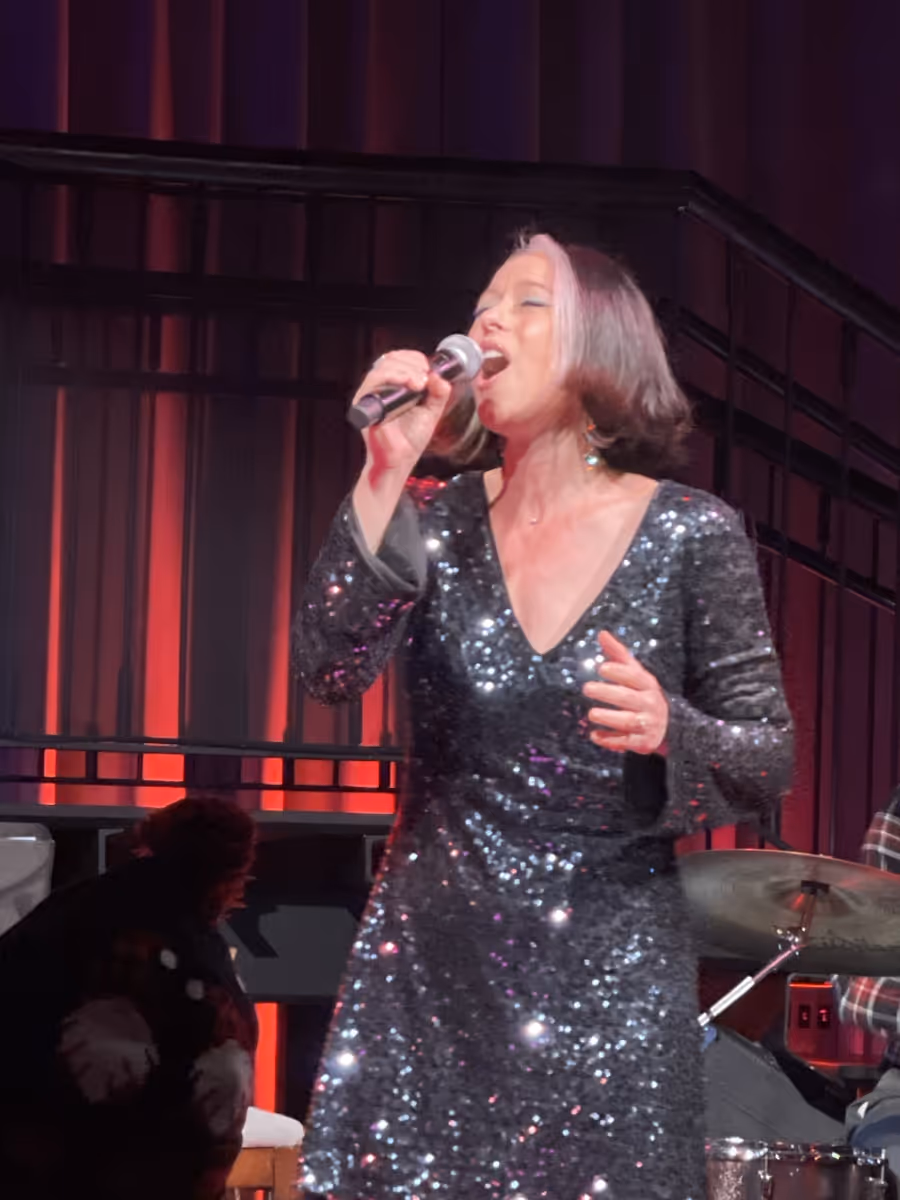 Review: A ROBERT BANNON CHRISTMAS SPECIAL at Chelsea Table + Stage is Merry and Bright! Image