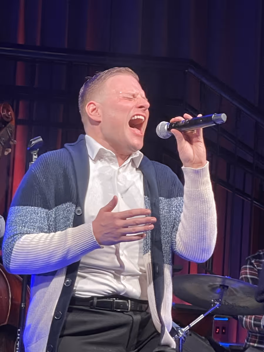 Review: A ROBERT BANNON CHRISTMAS SPECIAL at Chelsea Table + Stage is Merry and Bright! Image