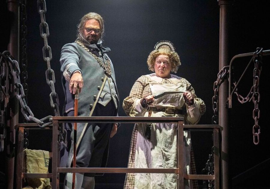 Video/Photos: First Look At OLIVER! At Leeds Playhouse Image