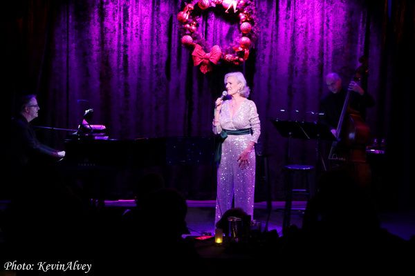 Photos: Karen Mason Celebrates Christmas at Birdland  Image