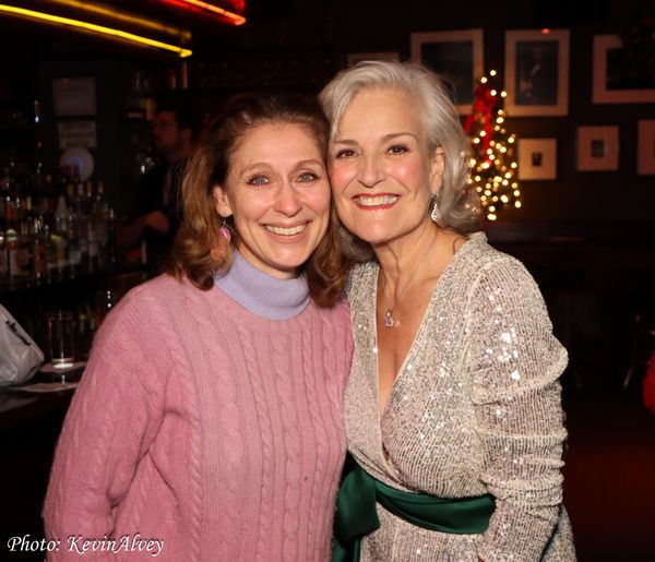Photos: Karen Mason Celebrates Christmas at Birdland  Image