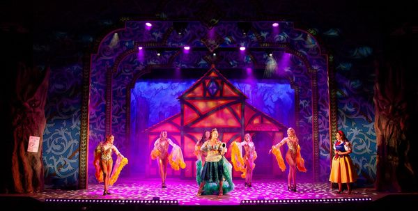 Jasmine Beel, Emma Harrold and Company. Photo