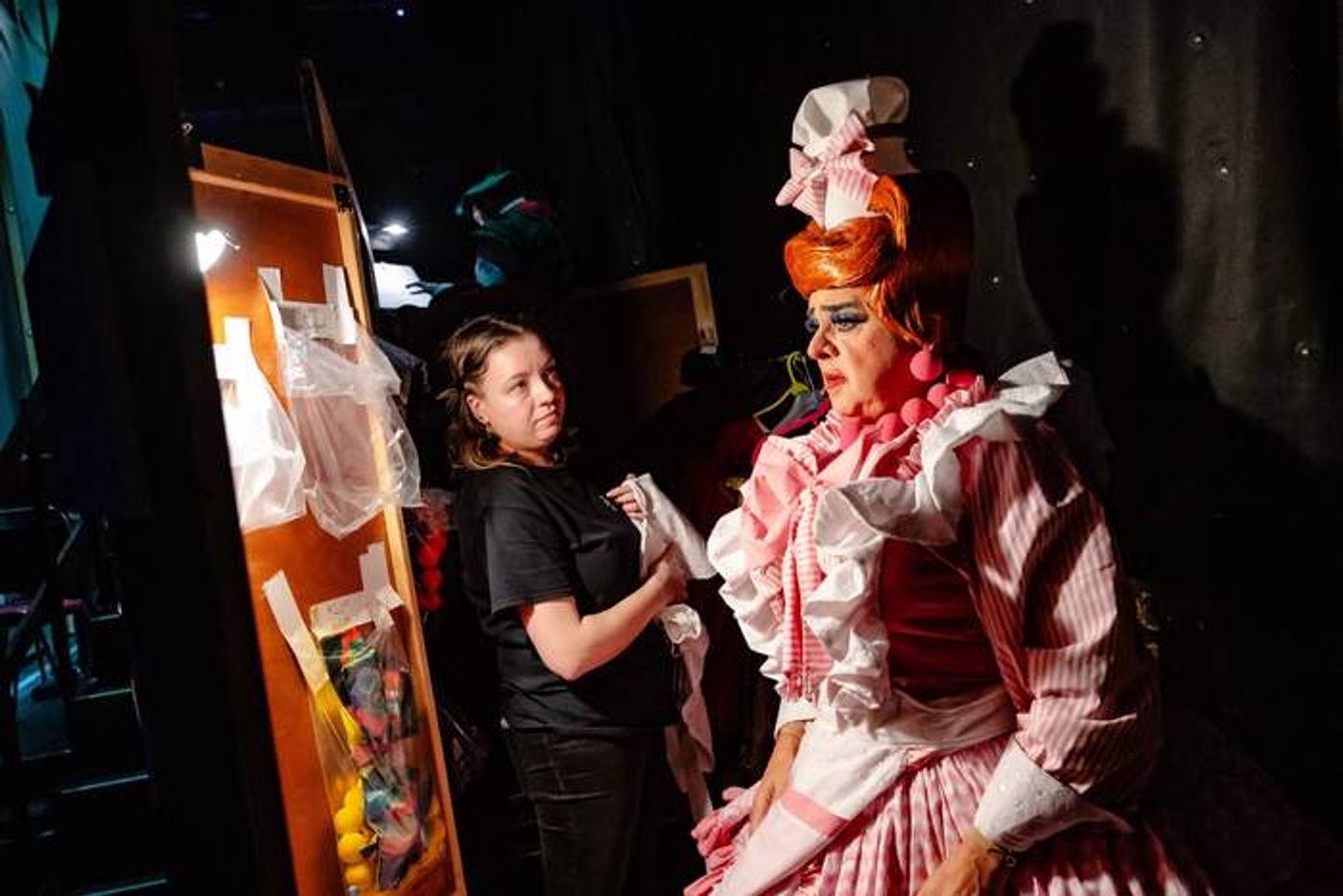 Photos: Behind The Scenes of Wolverhampton Grand's SNOW WHITE Panto  Image