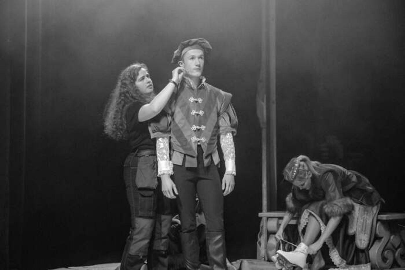 Photos: Behind The Scenes of Wolverhampton Grand's SNOW WHITE Panto  Image