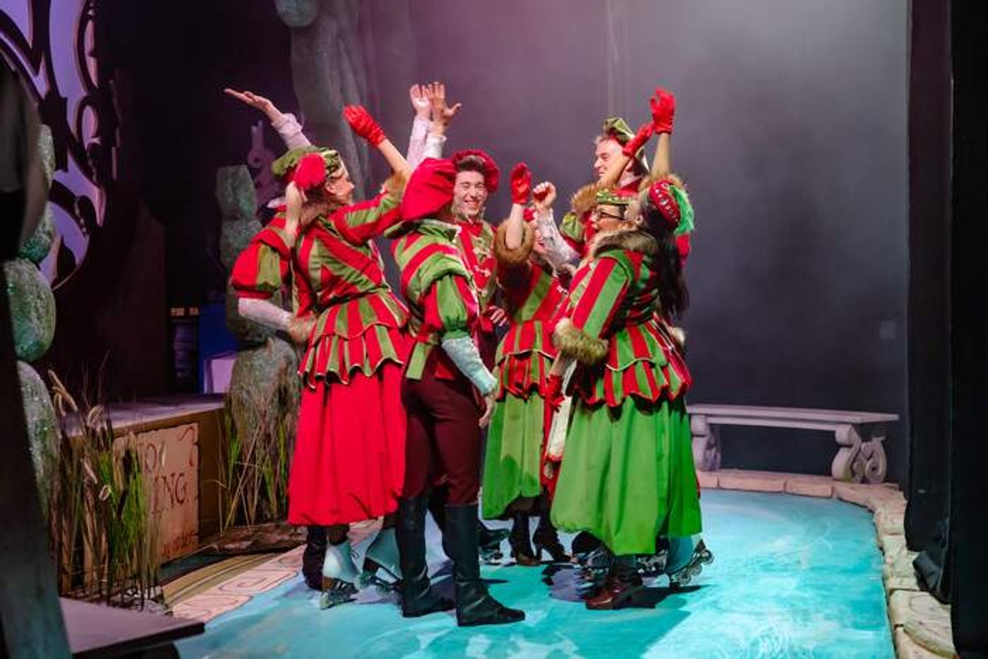 Photos: Behind The Scenes of Wolverhampton Grand's SNOW WHITE Panto  Image