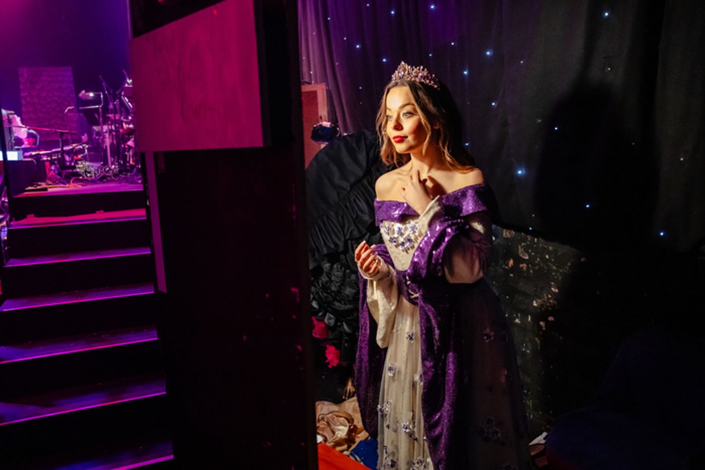 Photos: Behind The Scenes of Wolverhampton Grand's SNOW WHITE Panto  Image