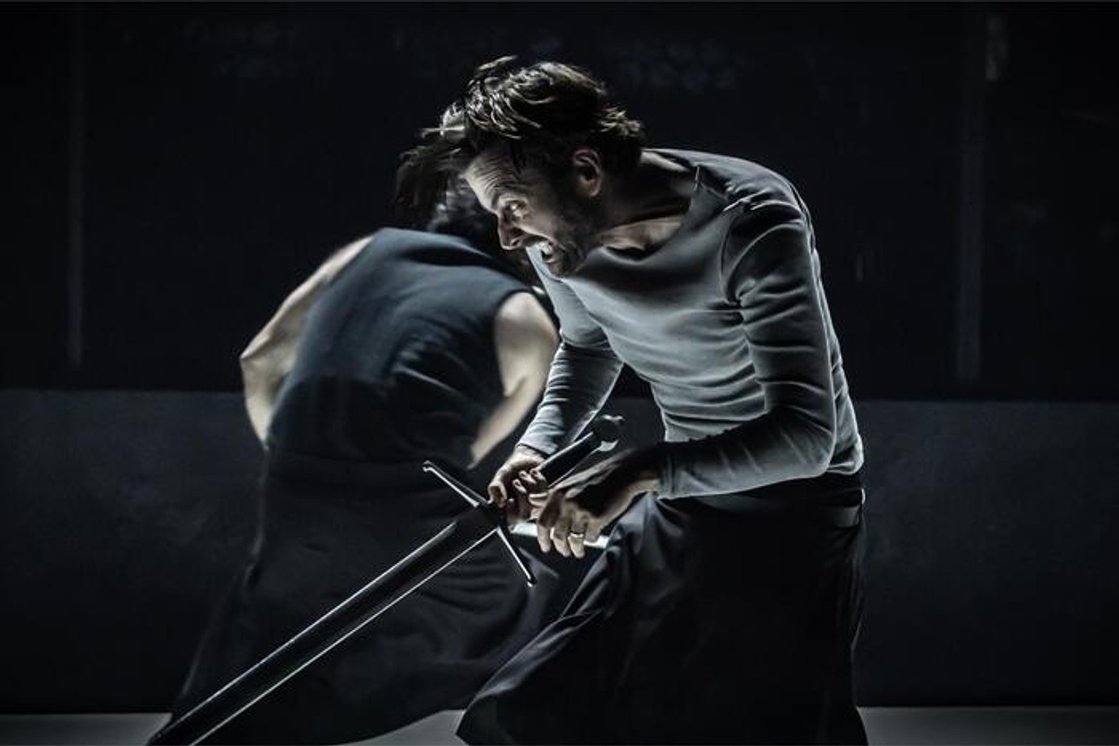 Photos: First Look at David Tennant and Cush Jumbo in MACBETH — photo 4 of 20
