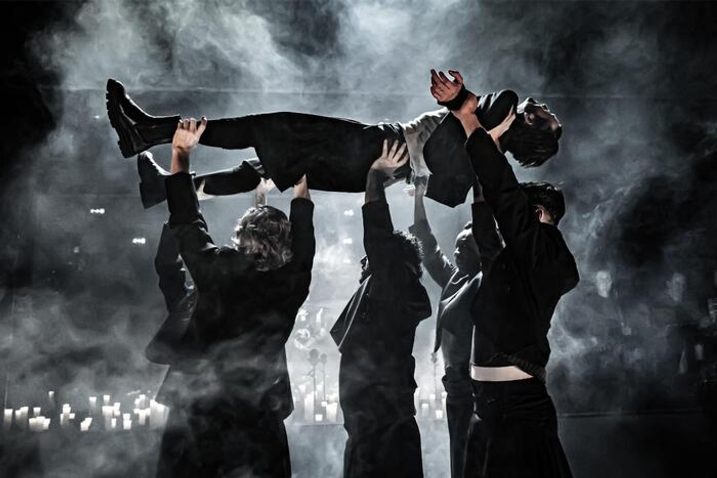 Photos: First Look at David Tennant and Cush Jumbo in MACBETH Photos: First Look at David Tennant and Cush Jumbo in MACBETH Image