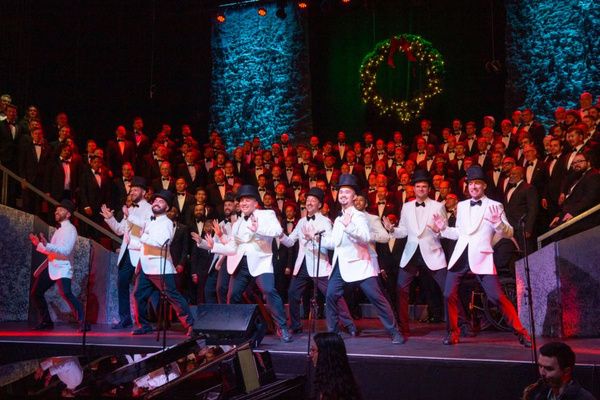 Photos: Gay Men's Chorus Of Los Angeles Preps For HOORAY FOR HOLIDAYS Concert  Image