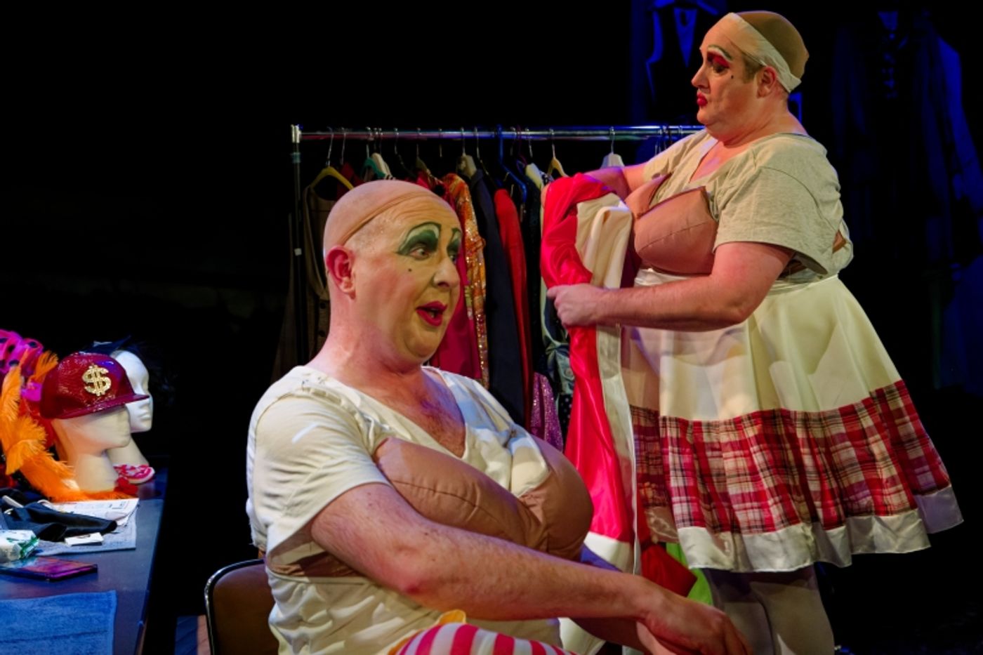 Review: OH NO IT ISN'T!, Jack Studio Theatre Review: OH NO IT ISN'T!, Jack Studio Theatre Image