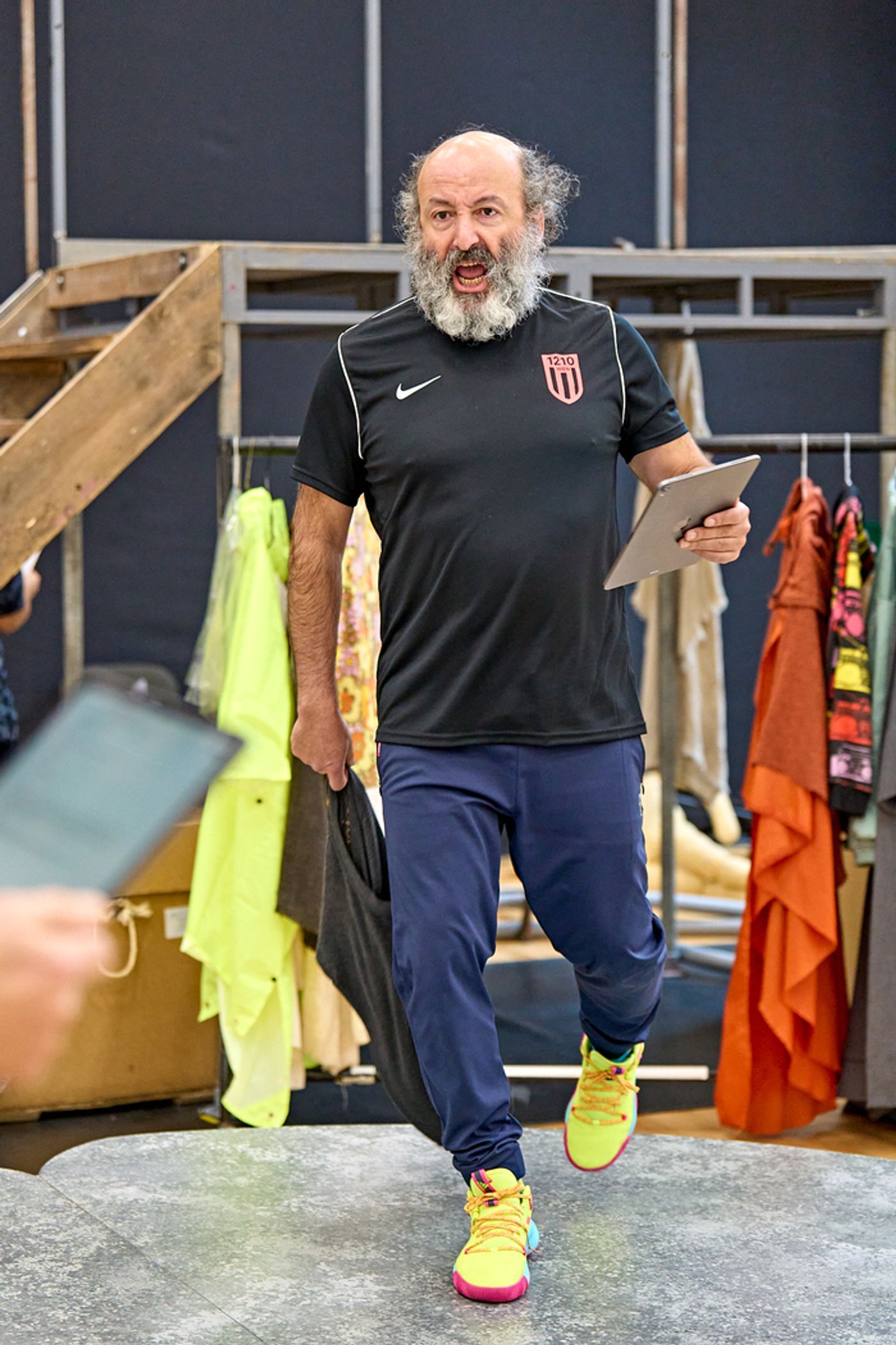 Photos: Inside Rehearsal For Spymonkey's THE FROGS  Image