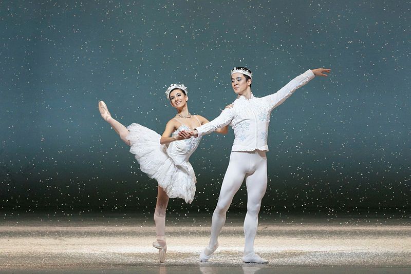 Review: NUTCRACKER at San Francisco Ballet Casts an Enchanting Spell for the Holidays Image