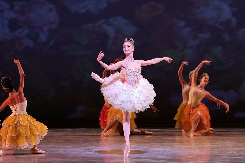 Review: NUTCRACKER at San Francisco Ballet Casts an Enchanting Spell for the Holidays Image