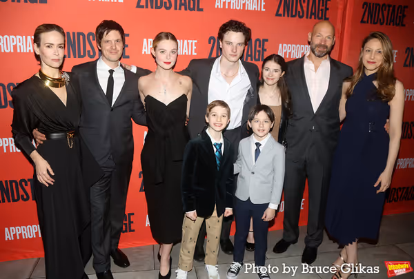 Sarah Paulson, Michael Esper, Elle Fanning, Graham Campbell, Lincoln Cohen, Everett S Photo