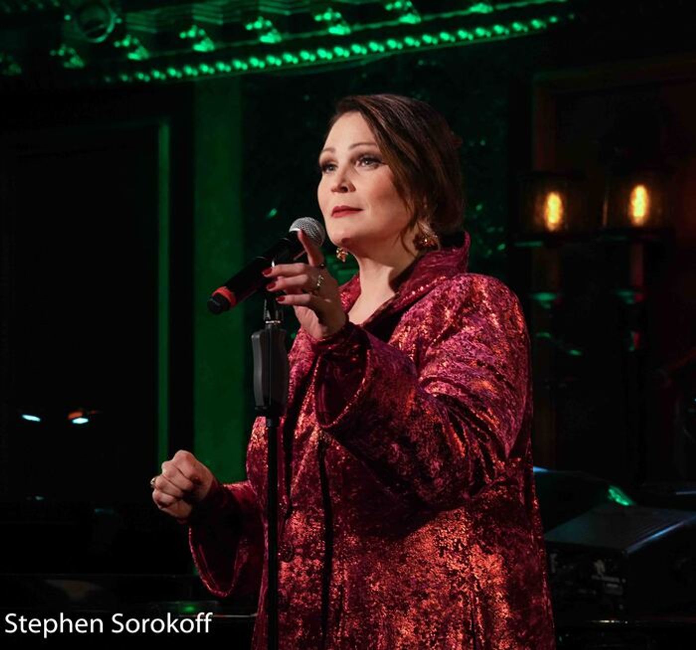 Photos: Lisa Howard Brings Her Holiday Special to 54 Below  Image