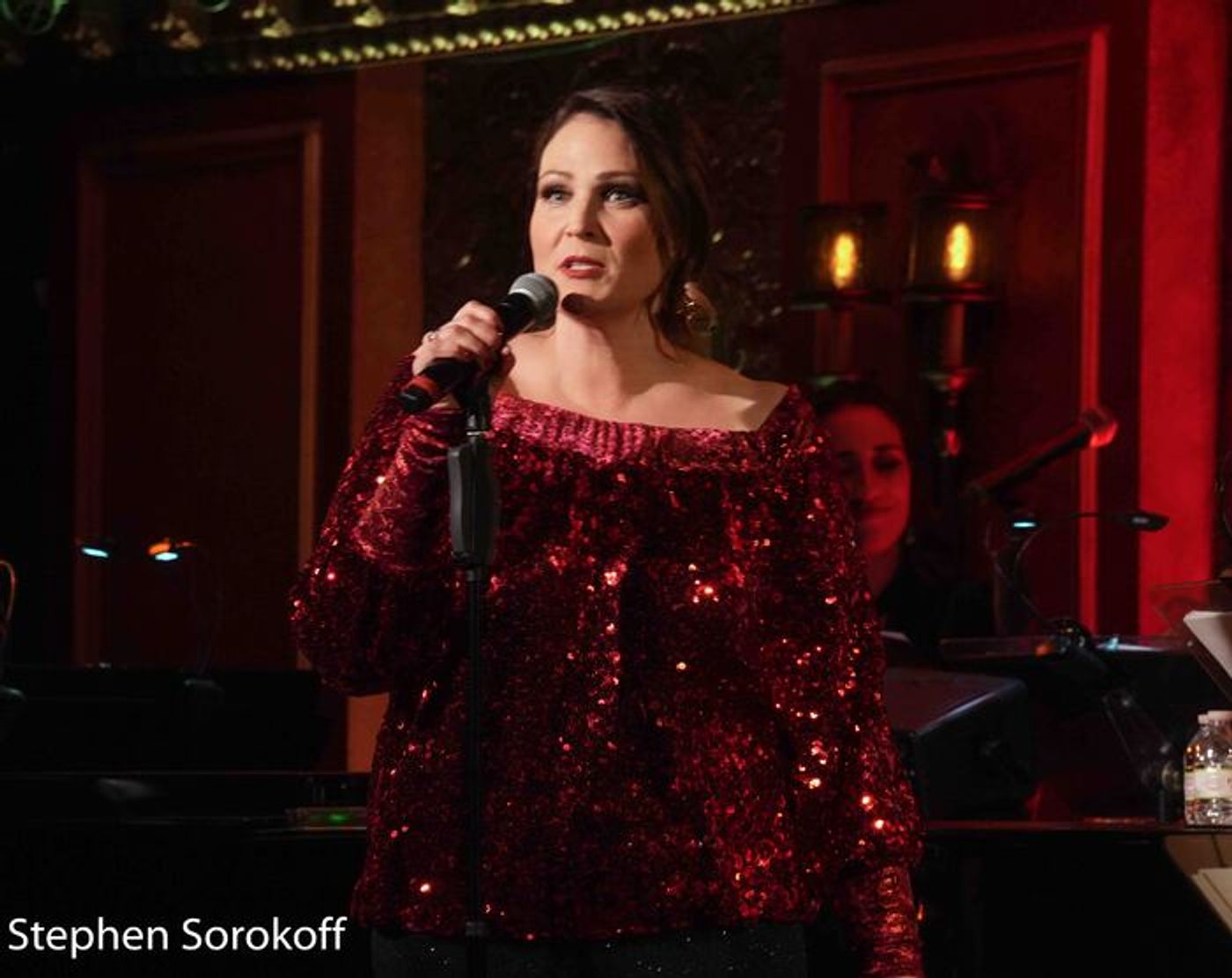 Photos: Lisa Howard Brings Her Holiday Special to 54 Below  Image