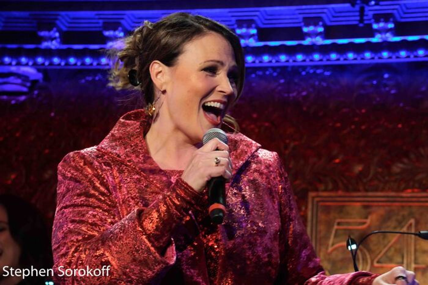 Photos: Lisa Howard Brings Her Holiday Special to 54 Below  Image