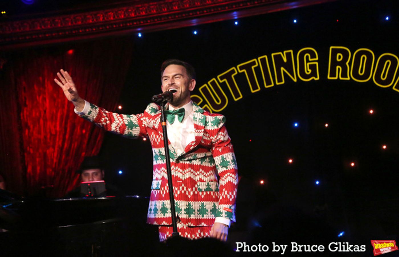 Photos: Go Inside Daniel Reichard's MR. CHRISTMAS: A Holiday Celebration at The Cutting Room  Image