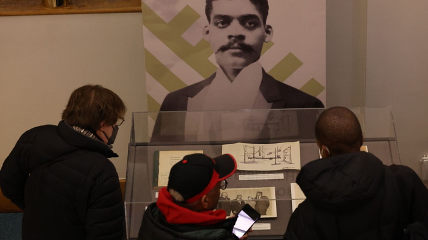 Photos: Leslie Odom, Jr., Kara Young and the Cast of PURLIE VICTORIOUS Celebrate Ossie Davis and Ruby Dee At Schomburg Center Photos: Leslie Odom, Jr., Kara Young and the Cast of PURLIE VICTORIOUS Celebrate Ossie Davis and Ruby Dee At Schomburg Center Image