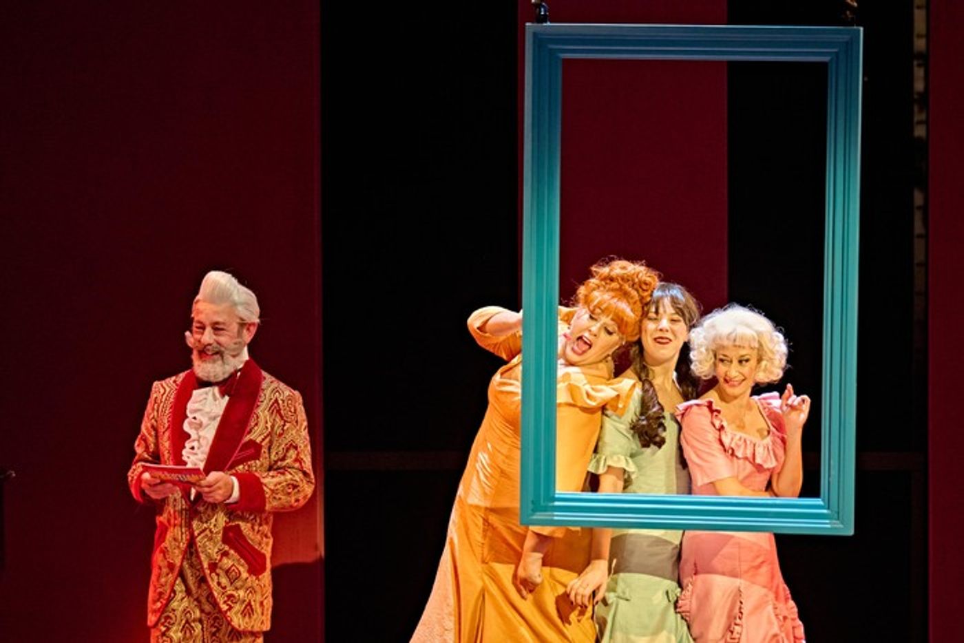 Photos: Hoy se estrena LOS BUFOS MADRILEÑOS en el Teatro de la Comedia Photos: Hoy se estrena LOS BUFOS MADRILEÑOS en el Teatro de la Comedia Image