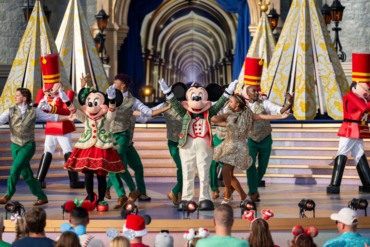 Photos: ALADDIN, Ariana DeBose & More Perform at Disney's Christmas Day Parade  Image