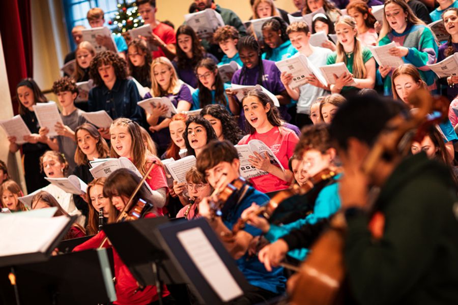 Photos: West End Stars Join National Youth Music Theatre For A Christmas Celebration  Image