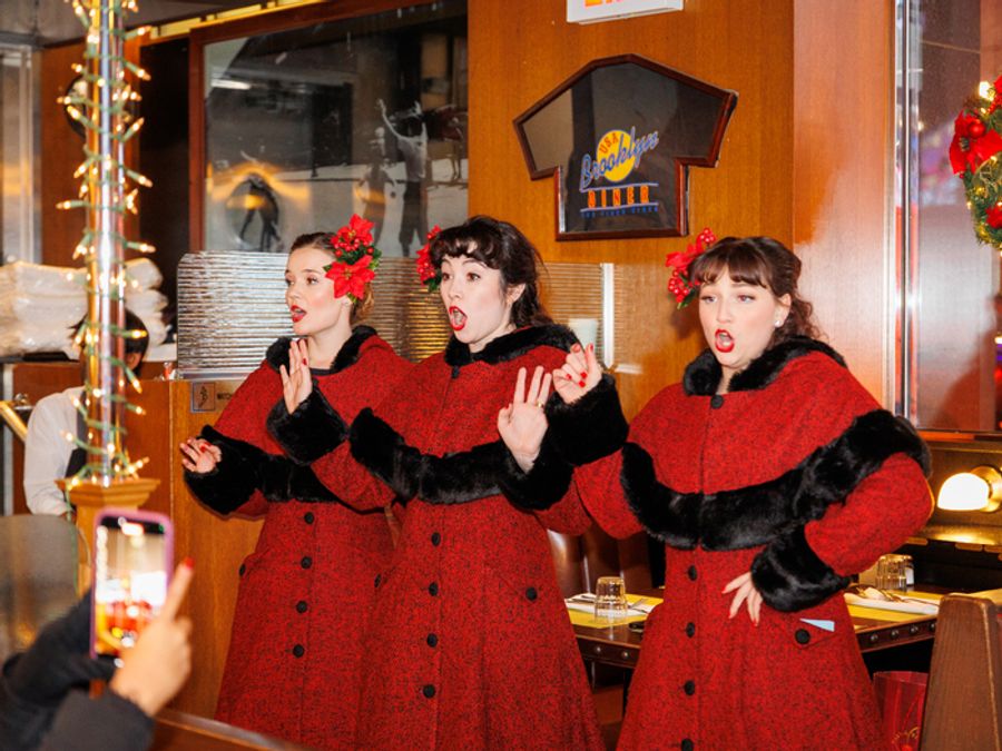 Photos: The Satin Dollz Tour New York City Restaurants with Christmas Caroling Image