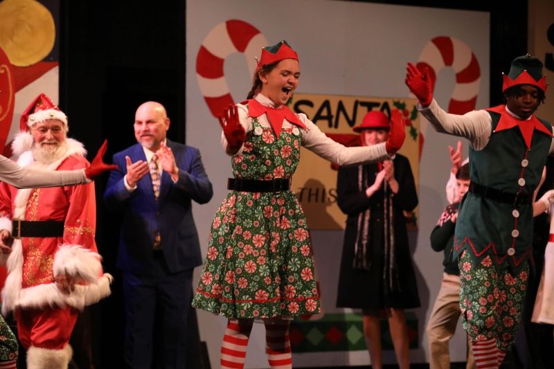 Review: MIRACLE ON 34TH STREET at Argenta Community Theatre  Image