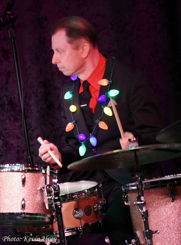 Photos: A SWINGING BIRDLAND CHRISTMAS Storms The Stage For The Fourteenth Year  Image