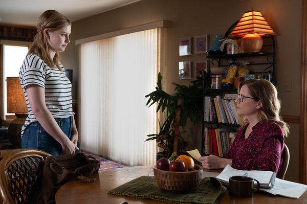 Angourie Rice and Jenna Fischer Photo