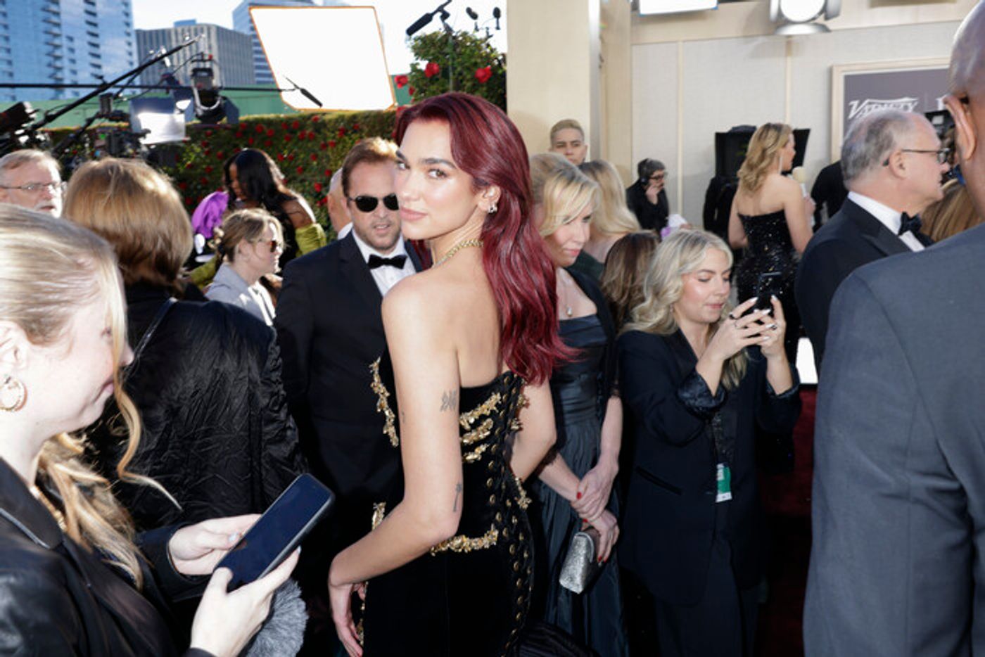 Photos: Inside the Golden Globes With Emma Stone, Taylor Swift & More  Image