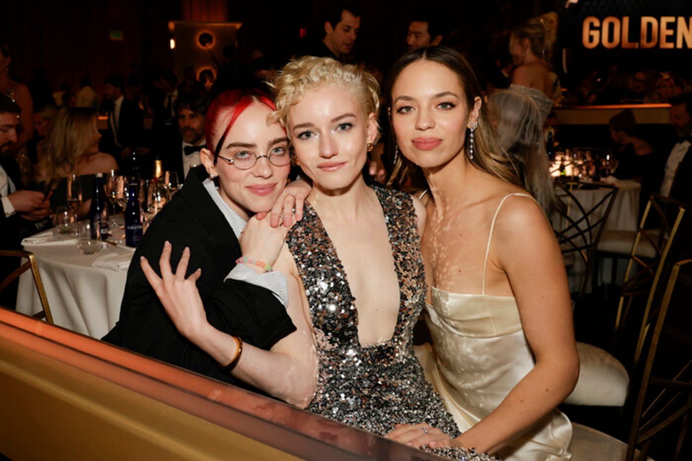 Photos: Inside the Golden Globes With Emma Stone, Taylor Swift & More  Image