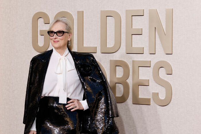 Photos: Inside the Golden Globes With Emma Stone, Taylor Swift & More — photo 47 of 125