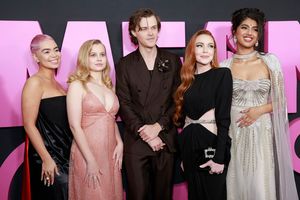 Auli'i Cravalho, Angourie Rice, Christopher Briney, Lindsay Lohan and Avantika Vandanapu @ BroadwayWorld Auli'i Cravalho, Angourie Rice, Christopher Briney, Lindsay Lohan and Avantika Vandan Photo