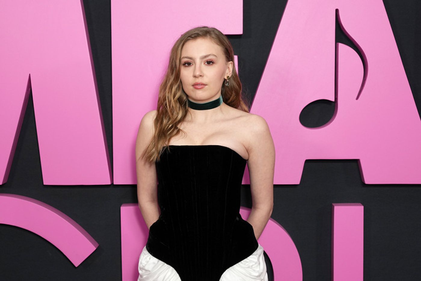 Photos: Inside the MEAN GIRLS Premiere With Tina Fey, Lindsay Lohan, Reneé Rapp & More  Image