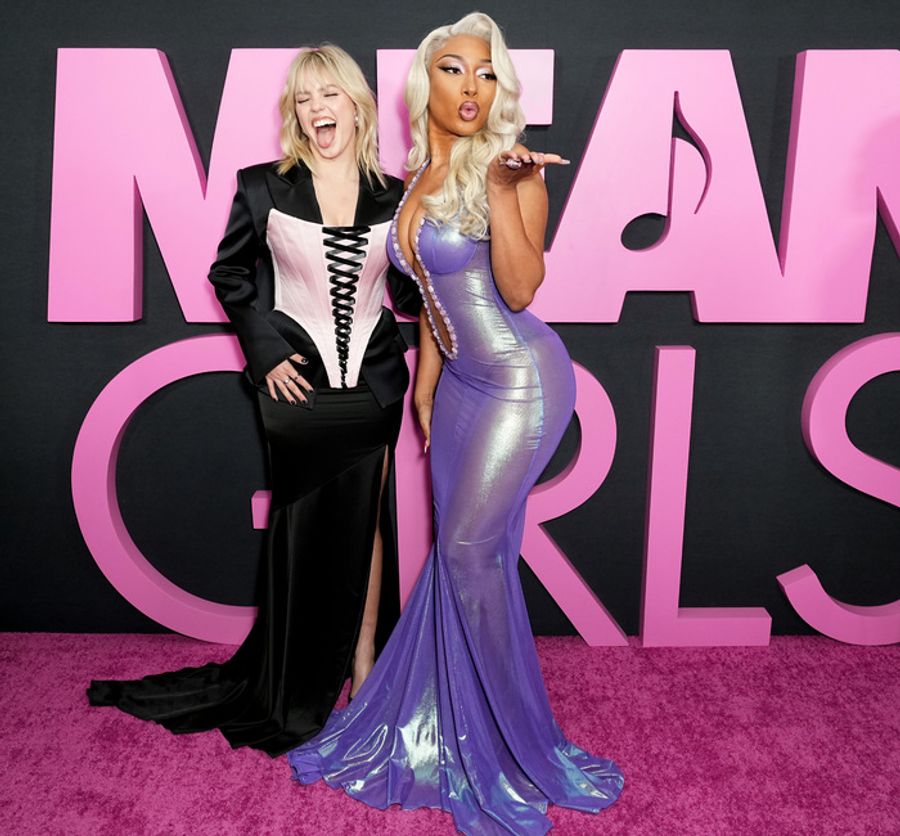 Photos: Inside the MEAN GIRLS Premiere With Tina Fey, Lindsay Lohan, Reneé Rapp & More Image