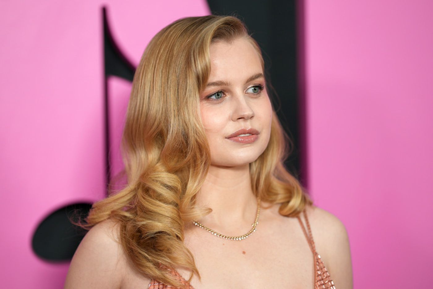 Photos: Inside the MEAN GIRLS Premiere With Tina Fey, Lindsay Lohan, Reneé Rapp & More  Image