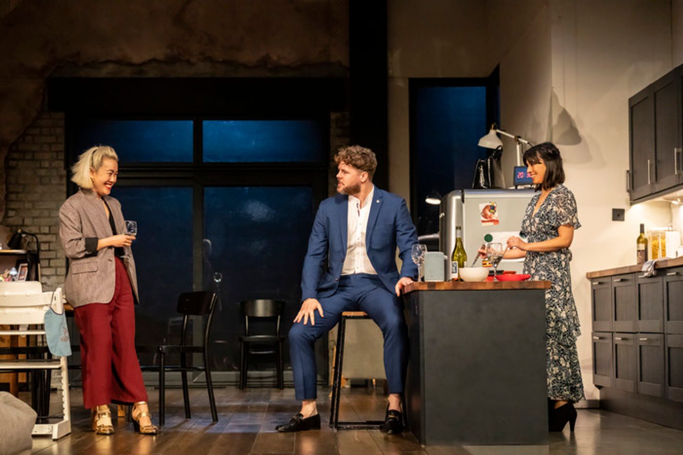 Photos: First Look at the UK Tour of 2:22 - A GHOST STORY  Image