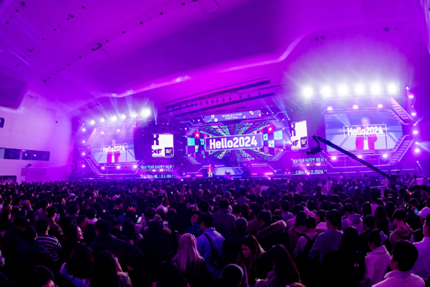 Photos: Jay Park, Chung Ha, and More Ring in the New Year at SEOULCon  Image