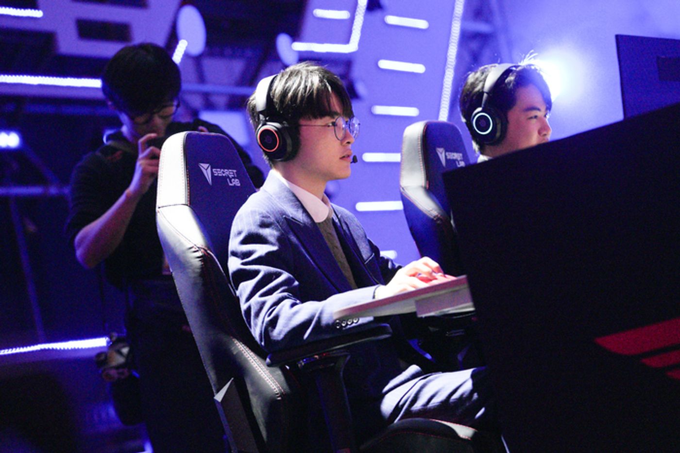 Photos: Jay Park, Chung Ha, and More Ring in the New Year at SEOULCon  Image