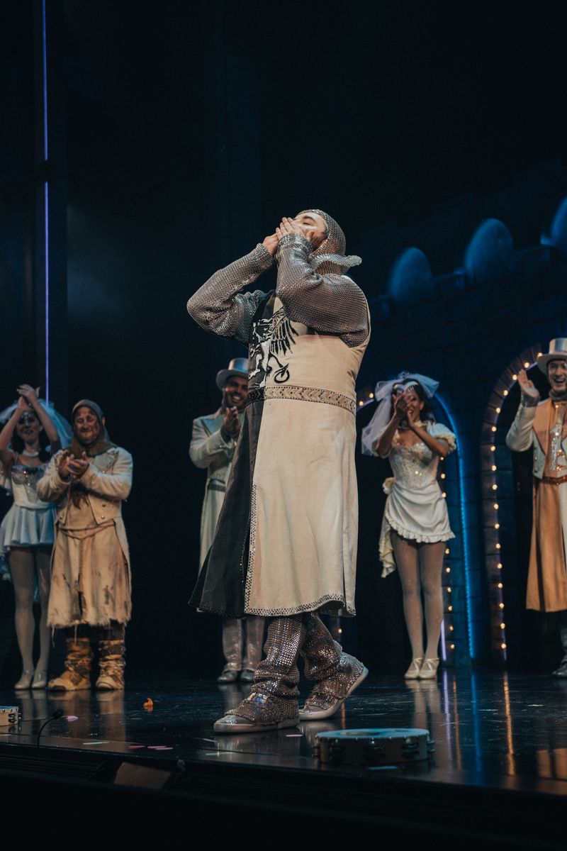 Photos: Alex Brightman Takes First Bows in SPAMALOT on Broadway — photo 8 of 9