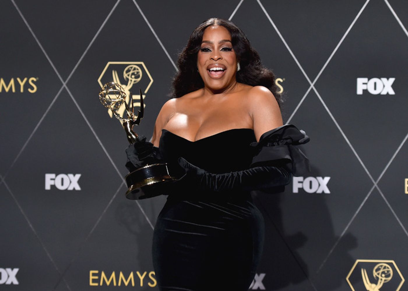 Photos: Inside the 75th Emmy Award With Niecy Nash-Betts, Jennifer Coolidge & More Photos: Inside the 75th Emmy Award With Niecy Nash-Betts, Jennifer Coolidge & More Image