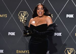 Niecy Nash-Betts @ BroadwayWorld Niecy Nash-Betts Photo